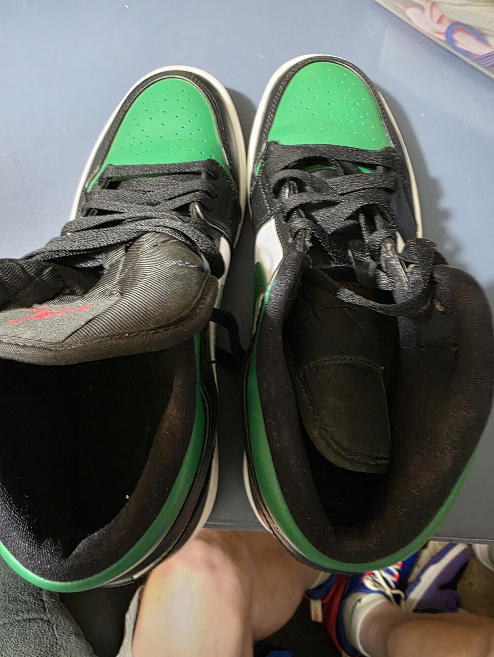 Jordan 1 Men's High-Top Sneakers in Black and Pine Green Size 9.5m Like New. - Picture 2 of 7